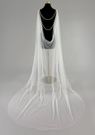 Divina Cape